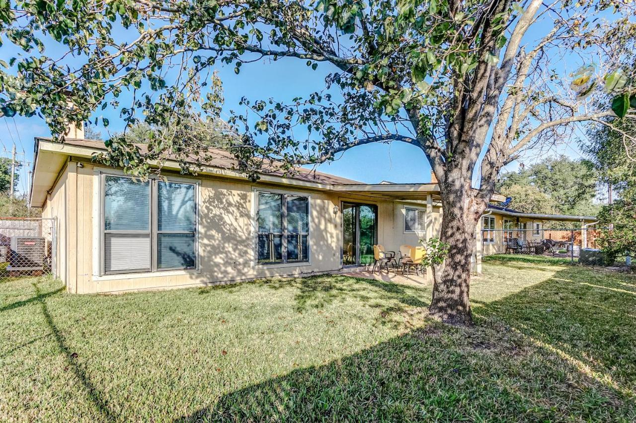Cheerful 3-Bedroom Home With Indoor Fireplace Houston Esterno foto