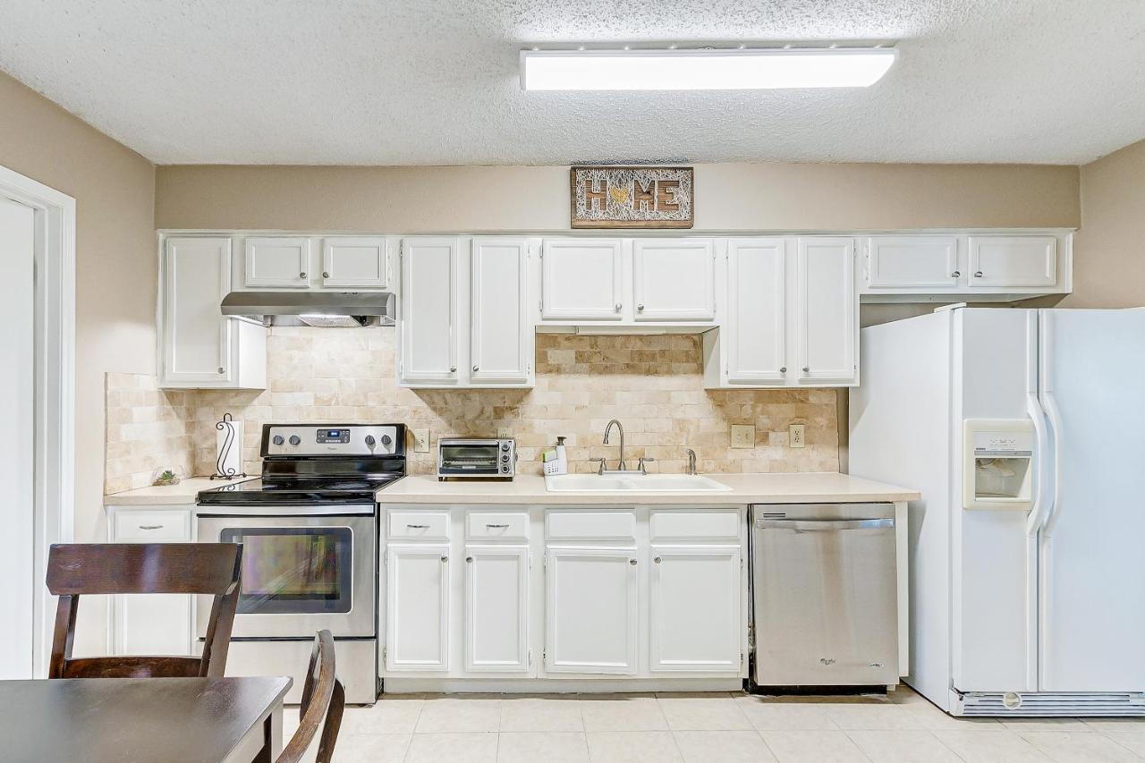 Cheerful 3-Bedroom Home With Indoor Fireplace Houston Esterno foto